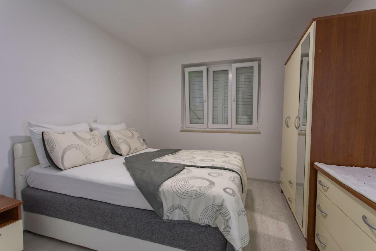Apartmani Marija Jakir ブレラ エクステリア 写真